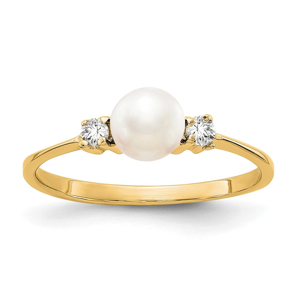 14k 5mm White Freshwater Cultured Pearl and 1/15 carat VS Diamond Ring, 0.078 ct, Size 6