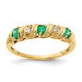 14k 2.75mm Emerald and VS Diamond Twist Ring, 0.294 ct, Size 6